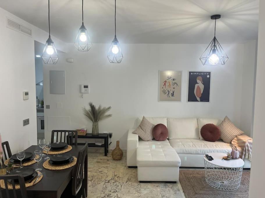 Love Rent4 Malaga Lyli Torremolinos Esterno foto