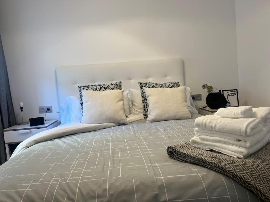 Love Rent4 Malaga Lyli Torremolinos Esterno foto