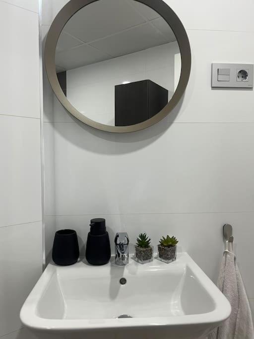 Love Rent4 Malaga Lyli Torremolinos Esterno foto